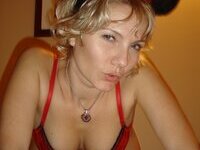 Pretty blond MILF sexlife pics collection