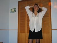 Amateur mom posing at home for hubby