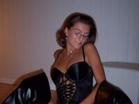 Amateur wife ready for FFM for a new experience