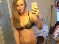 Nude selfies at mirror from blonde girl