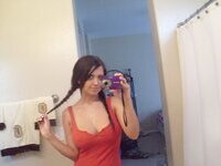 Busty amateur brunette making amazing selfies