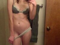 Pretty amateur girl exposing herself