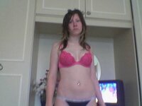 Redhead amateur GF posng for a boyfriend