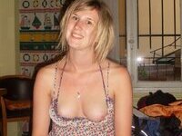 Pretty amateur blonde wife homemade pics collection