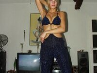 Sensual amateur blonde babe posing at home