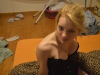 Sex with skinny amateur blonde teen GF