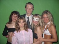 Осмотр влагалища замужней шлюхи / Examination of the vagina of a married whore