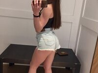 Cute amateur teen babe