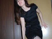 Brunette amateur GF private homemade pics