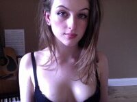 Pretty young amateur GF selfies collection