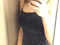 Pretty young amateur GF selfies collection