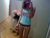 Pretty amateur blonde babe sexlife pics