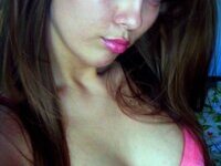 Beautiful amateur GF making self pics