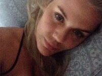 Beautiful amateur blonde exposing herself on sweet self pics