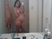 Preggo amateur wife making selfies