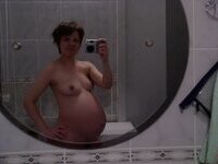 Preggo amateur wife making selfies