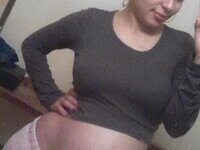 Preggo amateur wife making selfies