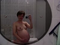 Preggo amateur wife making selfies