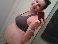 Preggo amateur wife making selfies