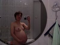 Preggo amateur wife making selfies