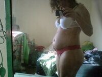 Preggo amateur wife making selfies