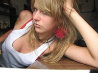 Cute young amateur GF NN pics