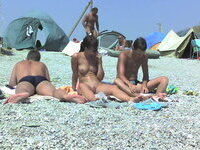 Нудисты / Nudists