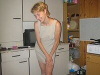 Замужняя шлюха предлагает себя / Married whore offers herself