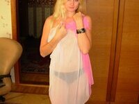 Blonde eastern European girlfriend homemade photo shooting