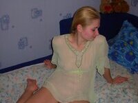 Blonde eastern European girlfriend homemade photo shooting