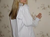 Blonde eastern European girlfriend homemade photo shooting
