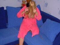 Blonde eastern European girlfriend homemade photo shooting