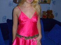 Blonde eastern European girlfriend homemade photo shooting