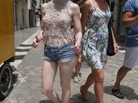 Exhibitionist wife Mia