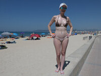 Exhibitionist wife Mia