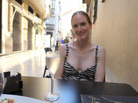 Exhibitionist wife Mia