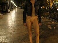 Exhibitionist wife Mia