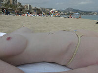 Exhibitionist wife Mia