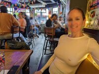 Exhibitionist wife Mia