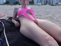 Exhibitionist wife Mia