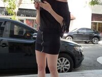 Exhibitionist wife Mia