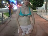 Exhibitionist wife Mia