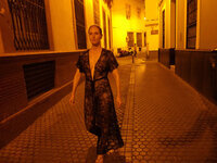 Exhibitionist wife Mia