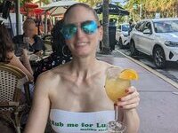 Exhibitionist wife Mia