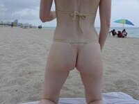 Exhibitionist wife Mia
