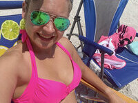 37yo mom of two Anna Leigh