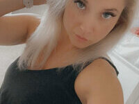 37yo mom of two Anna Leigh