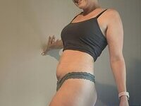 37yo mom of two Anna Leigh