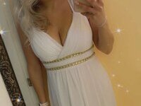 37yo mom of two Anna Leigh
