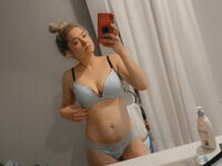 37yo mom of two Anna Leigh